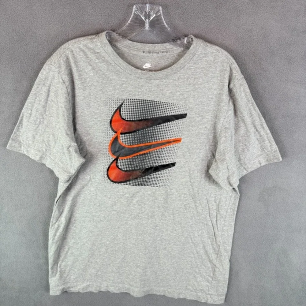 The‎ Nike Tee Mens Medium Triple Check Sports Athleisure Gym Workout Training